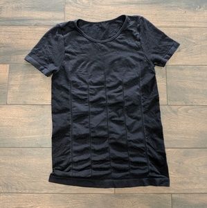 Fabletics workout t-shirt